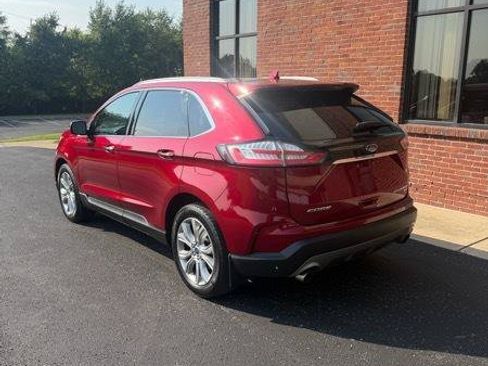 Used 2019 Ford Edge Titanium w/ Cold Weather Package AWD/4WD image 3