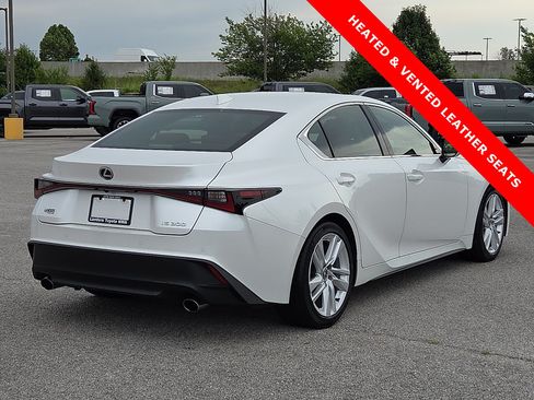Used 2024 Lexus IS 300 w/ Comfort Package RWD image 5