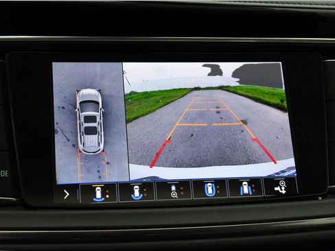 Used 2021 Buick Enclave Avenir w/ Avenir Technology Package image 14