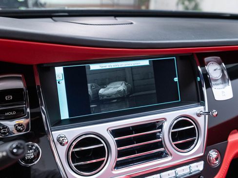 Used 2017 Rolls-Royce Dawn RWD image 73