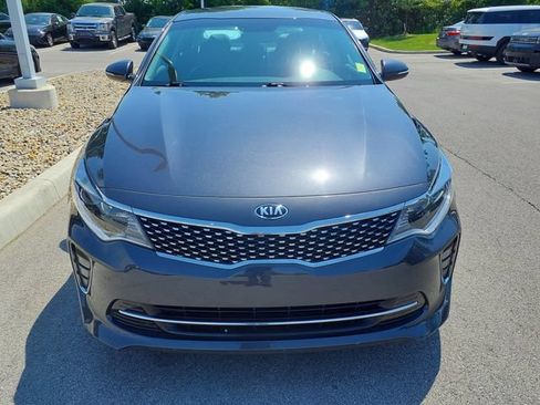 Used 2018 Kia Optima S FWD image 2