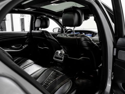 Used 2015 Mercedes-Benz S 550 Sedan w/ Sport Package w/ Sport Package image 43