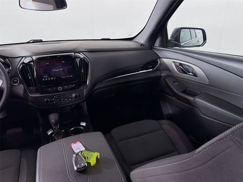 Used 2023 Chevrolet Traverse LT w/ LPO, Floor Liner Package image 22