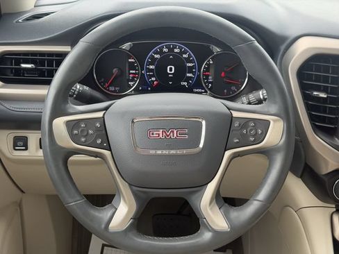 Used 2023 GMC Acadia Denali w/ Denali Ultimate Package FWD image 21