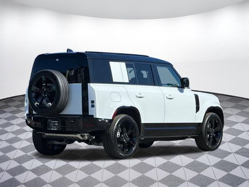 New 2026 Land Rover Defender 110 X-Dynamic SE AWD/4WD image 8