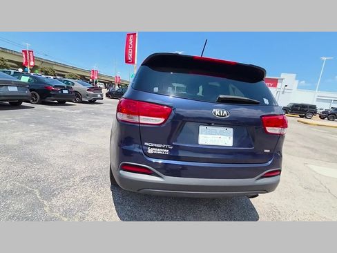 Used 2016 Kia Sorento FWD image 41