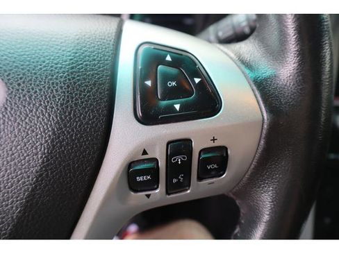 Used 2014 Ford Explorer XLT w/ Equipment Group 202A AWD/4WD image 11