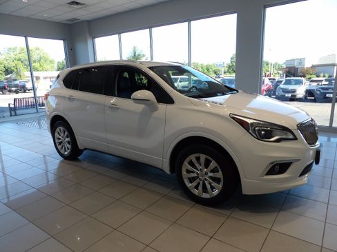 Used 2018 Buick Envision Essence w/ LPO, Cargo Package AWD/4WD image 3