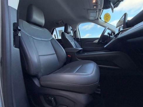 New 2026 Ford Explorer Active w/ Active Comfort Package RWD image 24