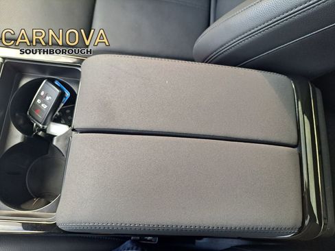 Used 2024 Land Rover Range Rover Velar Dynamic SE image 40