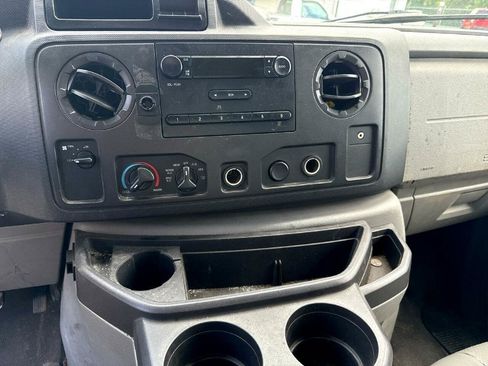 Used 2013 Ford E-350 and Econoline 350 Super Duty w/ Payload Pkg RWD image 8
