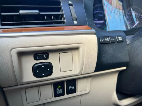 Used 2013 Lexus ES 300h w/ Luxury Pkg image 23