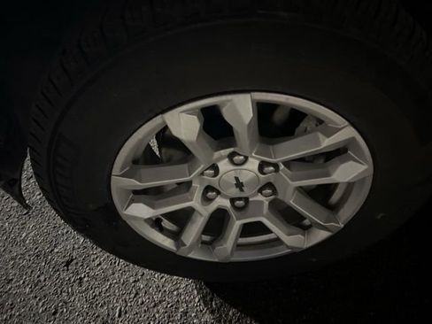 Used 2024 Chevrolet Silverado 1500 RST image 18