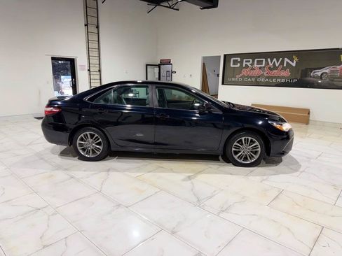 Used 2017 Toyota Camry LE FWD image 6