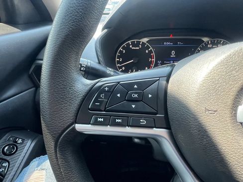Used 2022 Nissan Altima 2.5 SV FWD image 19