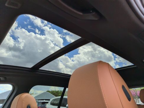 Certified 2025 BMW X5 xDrive50e w/ M Sport Package image 32