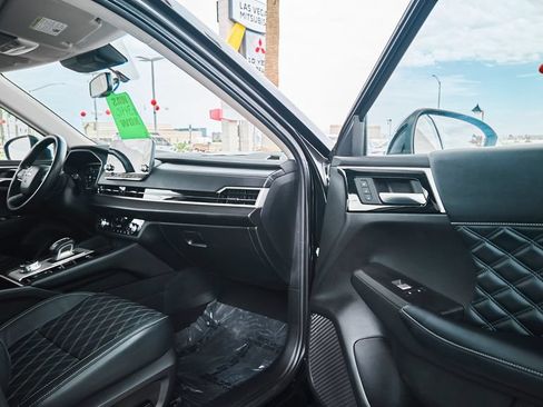 Used 2023 Mitsubishi Outlander SEL AWD/4WD image 12