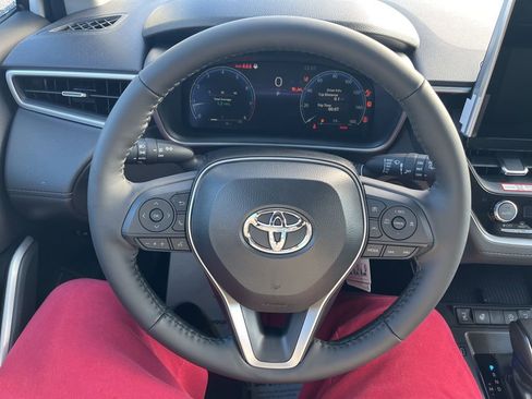 Certified 2026 Toyota Corolla Cross XLE w/ Convenience Package image 21