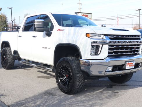 Used 2021 Chevrolet Silverado 2500 LTZ w/ LTZ Convenience Package image 5