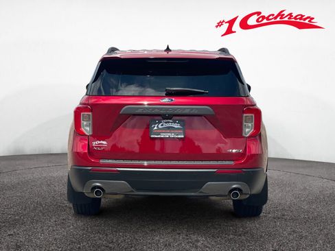 Used 2022 Ford Explorer XLT w/ Equipment Group 202A AWD/4WD image 30