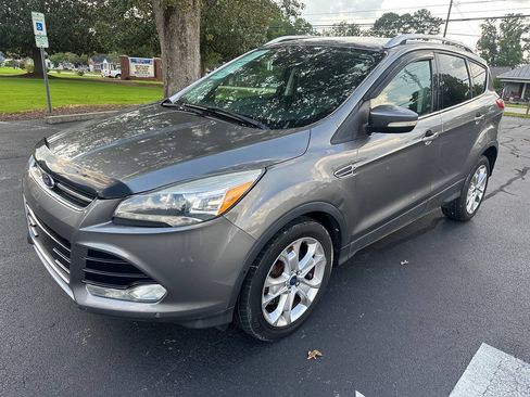 Used 2014 Ford Escape Titanium w/ Equipment Group 401A AWD/4WD image 3
