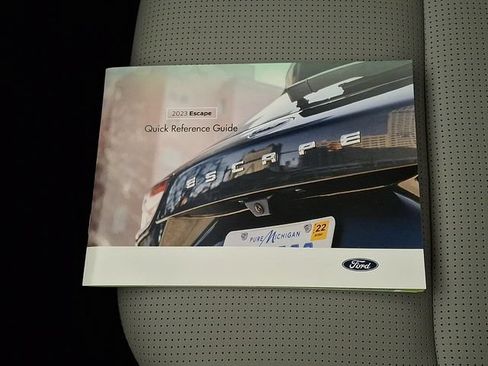Used 2023 Ford Escape Platinum AWD/4WD image 25
