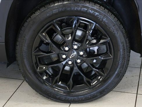 New 2026 Chevrolet Traverse LT w/ Midnight/Sport Edition image 3