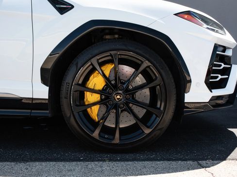 Used 2020 Lamborghini Urus image 38