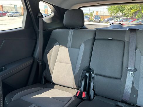 Used 2025 Chevrolet Blazer LT FWD image 29