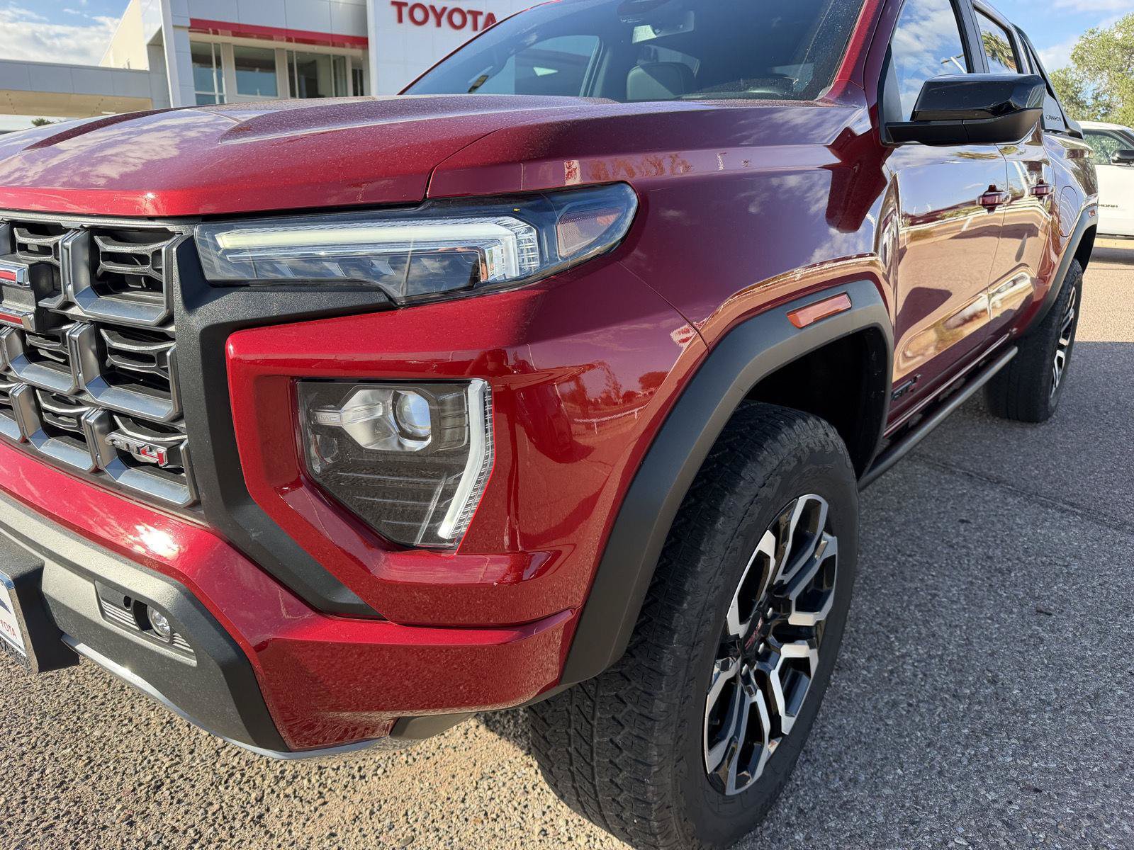 Used 2025 GMC Canyon AT4 w/ Nightfall Edition AWD/4WD image 11