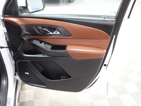 Used 2018 Chevrolet Traverse High Country image 25