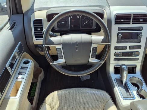 Used 2009 Lincoln MKX 2WD image 10