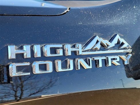 Used 2019 Chevrolet Silverado 1500 High Country w/ Technology Package image 9