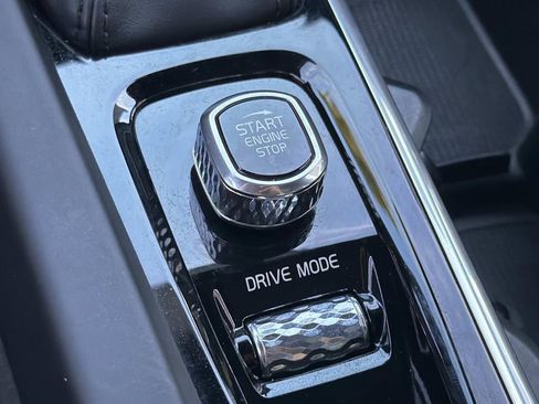 Used 2019 Volvo S60 T5 Momentum w/ Premium Package image 15