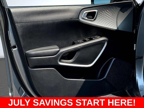 Used 2024 Kia Soul LX w/ Option Group 015 FWD image 21