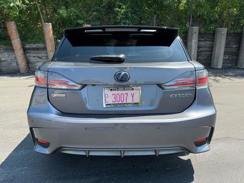 Used 2015 Lexus CT 200h w/ Navigation Package FWD image 10