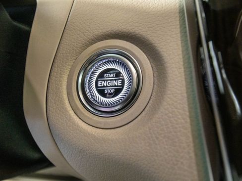 Used 2022 Mercedes-Benz GLC 300 4MATIC image 25
