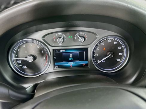 Used 2019 Buick Enclave Essence FWD image 19