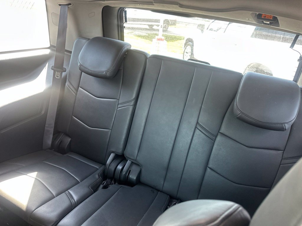 Used 2017 Cadillac Escalade 4WD image 11