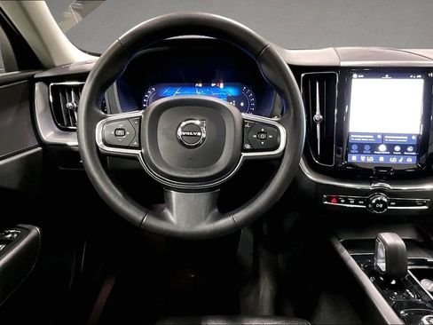 Certified 2023 Volvo XC60 B5 Core w/ Climate Package AWD/4WD image 8