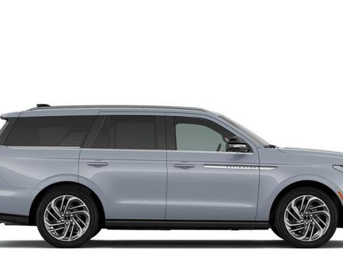 New 2026 Lincoln Navigator Reserve AWD/4WD image 28