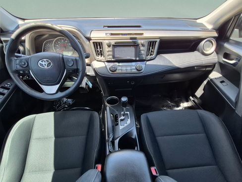 Used 2015 Toyota RAV4 XLE FWD image 10