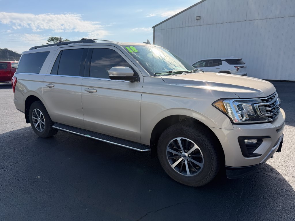 Used 2018 Ford Expedition Max XLT w/ Equipment Group 202A AWD/4WD image 3