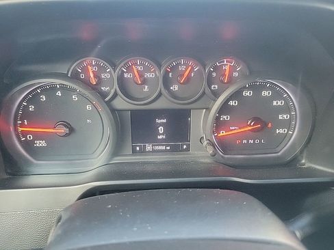 Used 2021 Chevrolet Silverado 2500 Custom w/ Custom Convenience Package image 9