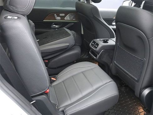 New 2026 Mercedes-Benz GLS 450 4MATIC image 28