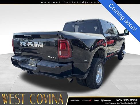 Used 2025 RAM 3500 Laramie w/ Max Tow Package AWD/4WD image 4