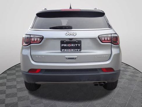 Used 2022 Jeep Compass Limited AWD/4WD image 3