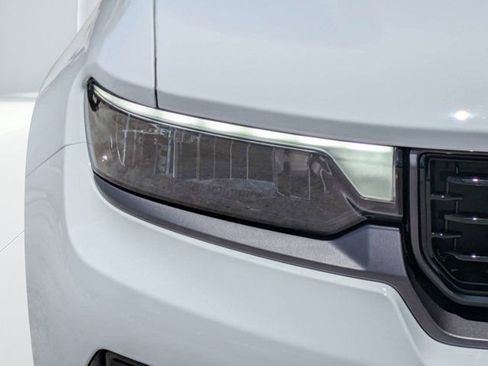 New 2026 Jeep Grand Cherokee Summit w/ Obsidian Package AWD/4WD image 9
