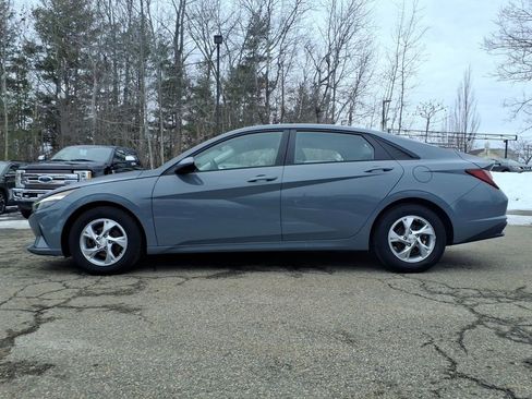 Used 2021 Hyundai Elantra SE image 6