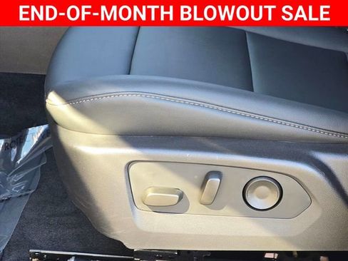 New 2025 Chevrolet Colorado LT w/ LT Convenience Package image 17